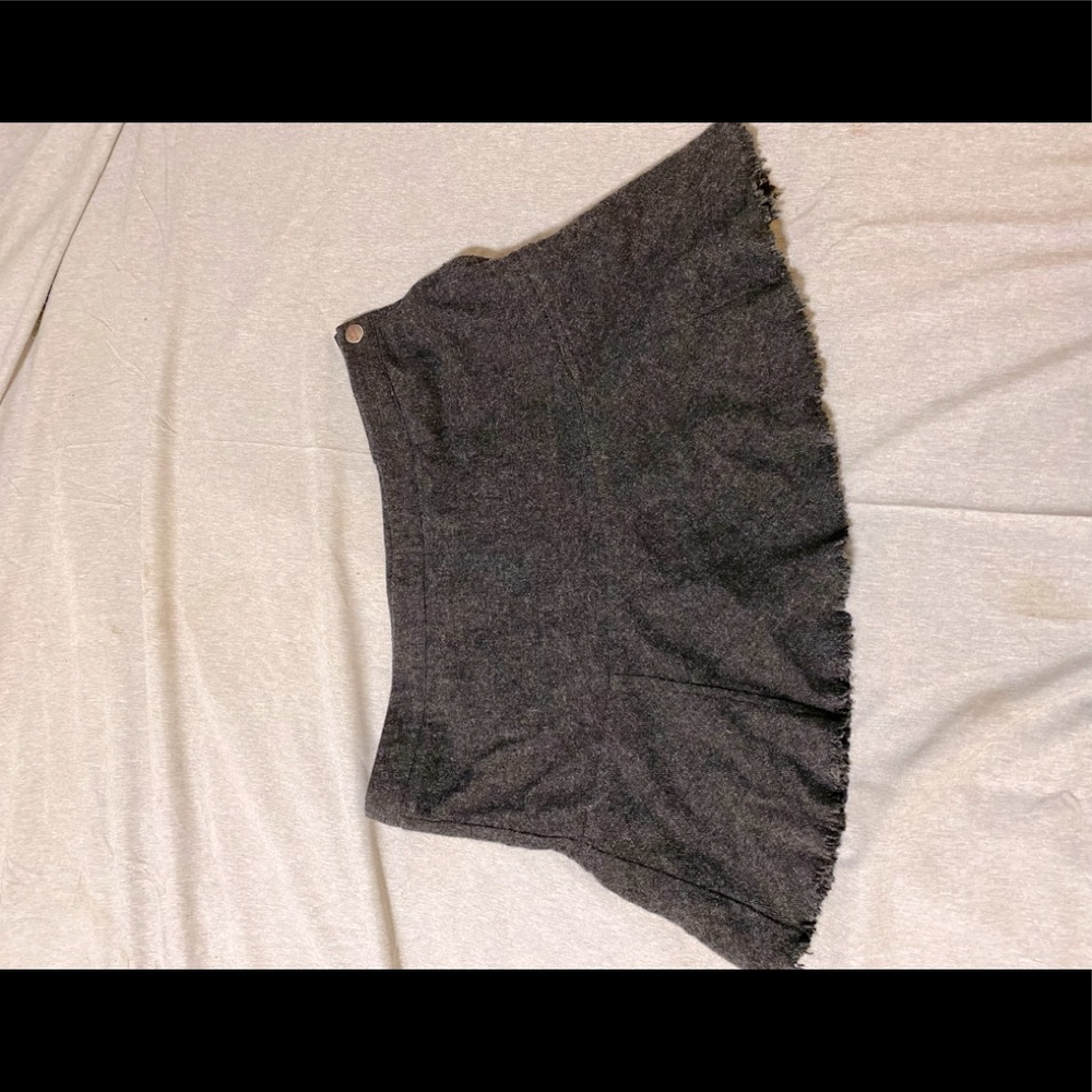 Short skirt perfect for the cold season